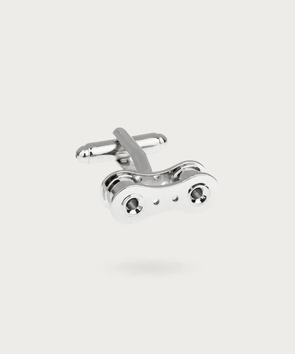 Détail du maillon de vélo sur les boutons de manchette Cycliste Raffiné