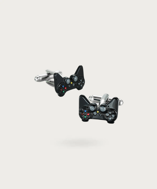 Boutons de manchette représentant une manette de jeu vidéo rétro