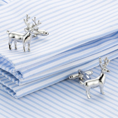 bouton de manchette cerf sur chemise homme