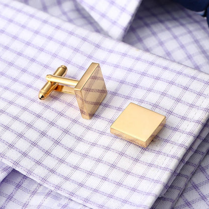 "Détail des différentes finitions des Boutons de Manchette Pure Élégance, offrant un choix pour chaque préférence de style."